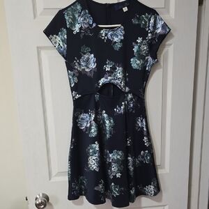 Floral Mini Dress with keyhole opening